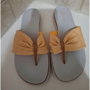 Clarks Cloudsteppers Thong Sandals Golden Yellow Size 9 NEW